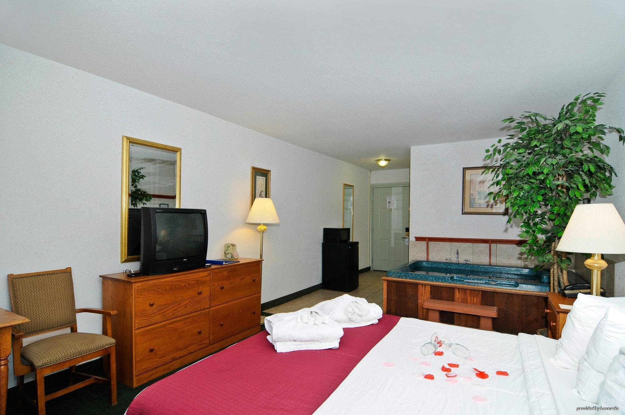 Surestay Plus Hotel By Best Western Berkeley Springs Pokoj fotografie