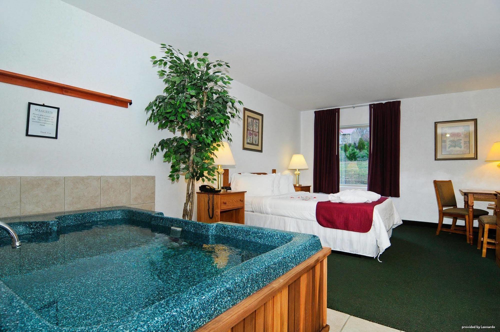Surestay Plus Hotel By Best Western Berkeley Springs Pokoj fotografie